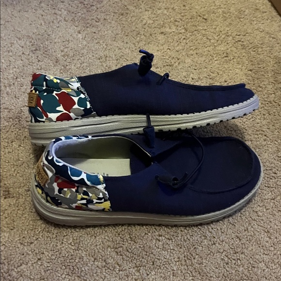 Hey Dude Dark Blue Shoes with Patterned Trim - Picture 4 of 5